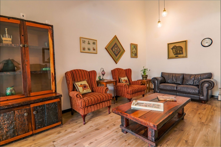 3 Bedroom Property for Sale in Die Hoewes Gauteng