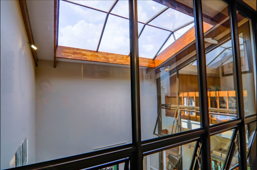 3 Bedroom Property for Sale in Die Hoewes Gauteng