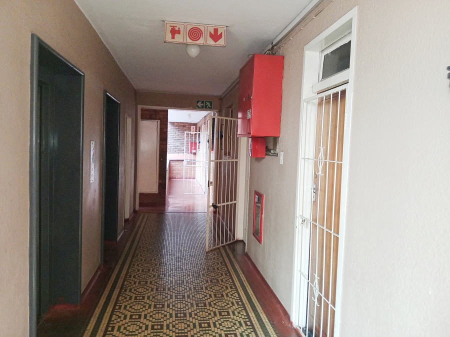 1 Bedroom Property for Sale in Pretoria Central Gauteng