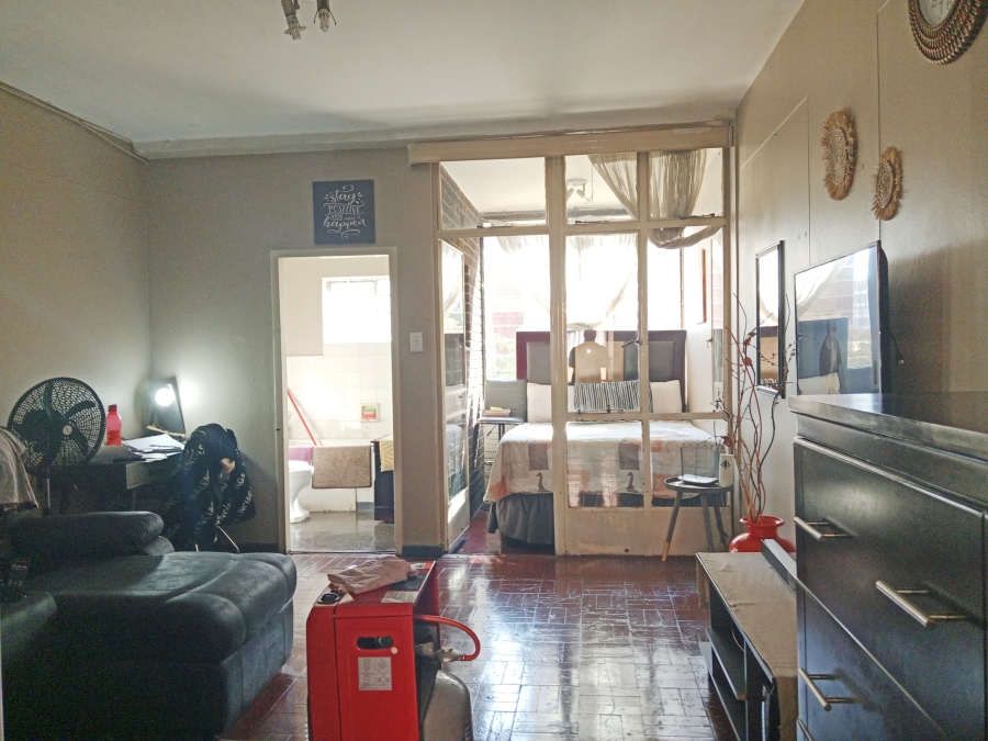 1 Bedroom Property for Sale in Pretoria Central Gauteng