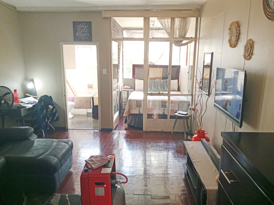 1 Bedroom Property for Sale in Pretoria Central Gauteng