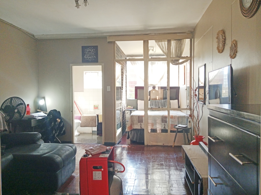 1 Bedroom Property for Sale in Pretoria Central Gauteng