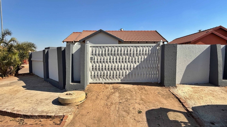 2 Bedroom Property for Sale in Soshanguve VV Gauteng