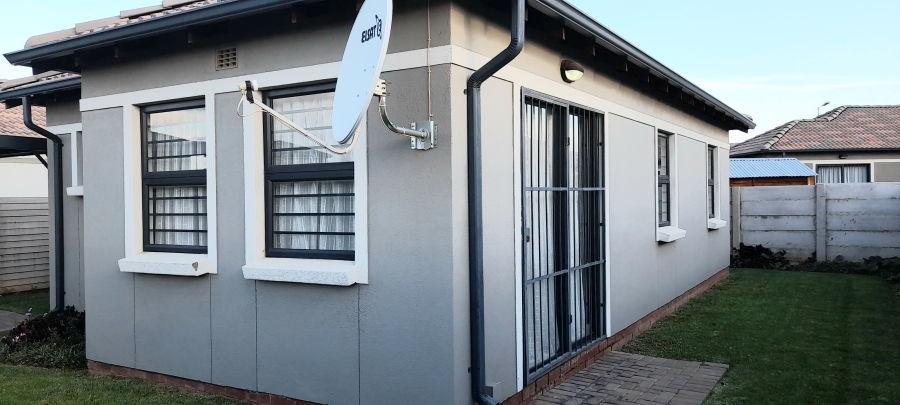 To Let 3 Bedroom Property for Rent in Andeon Gauteng
