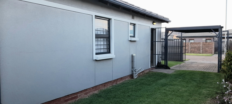 To Let 3 Bedroom Property for Rent in Andeon Gauteng