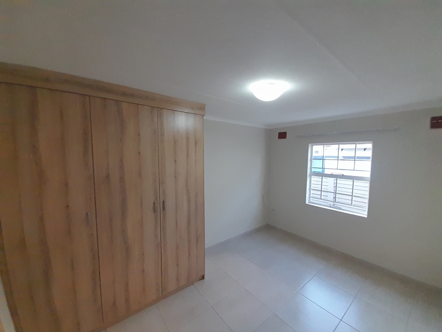 To Let 4 Bedroom Property for Rent in Andeon Gauteng