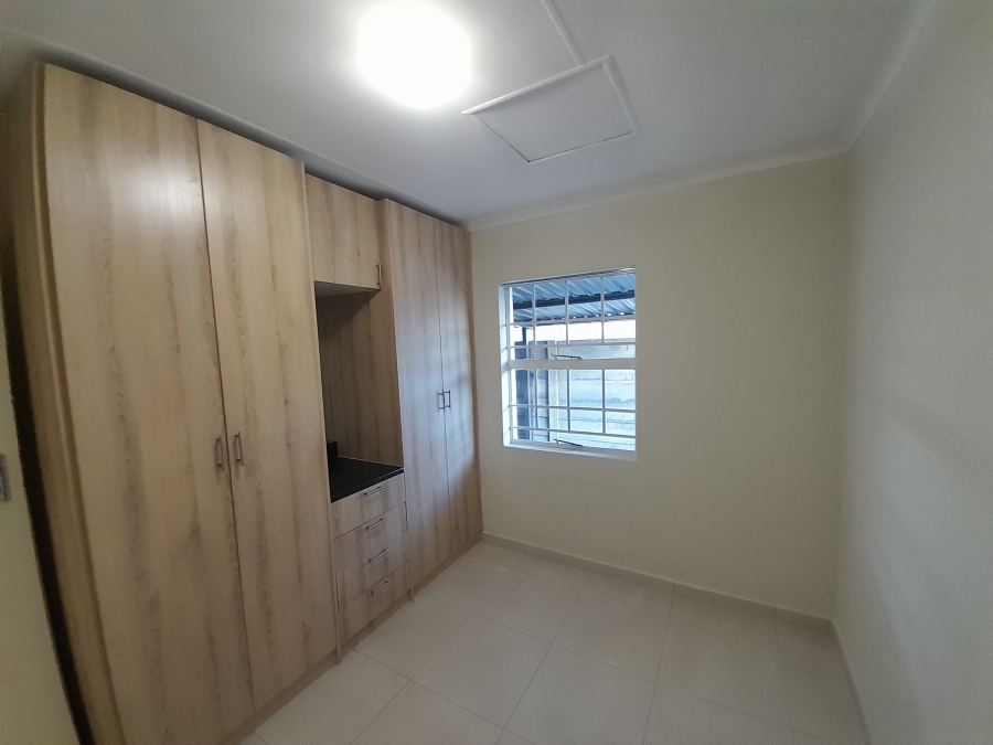 To Let 4 Bedroom Property for Rent in Andeon Gauteng