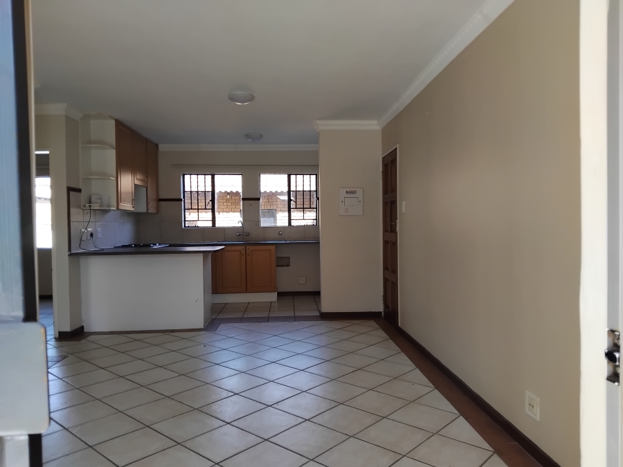 2 Bedroom Property for Sale in Die Hoewes Gauteng