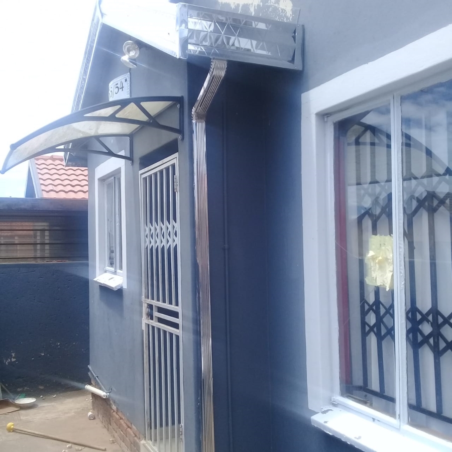 2 Bedroom Property for Sale in Soshanguve VV Gauteng