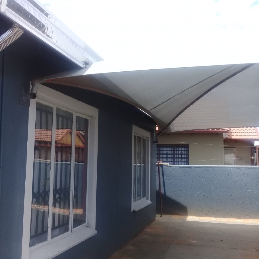 2 Bedroom Property for Sale in Soshanguve VV Gauteng