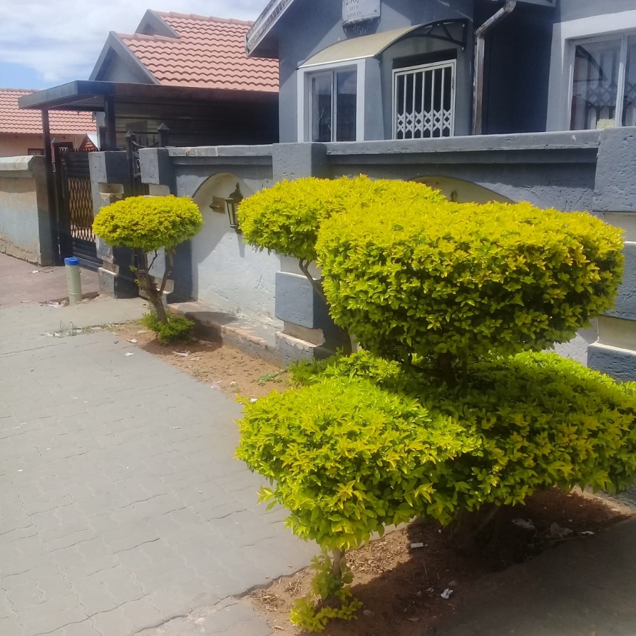 2 Bedroom Property for Sale in Soshanguve VV Gauteng