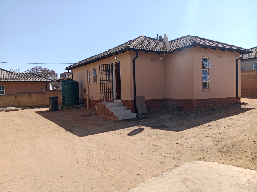 To Let 3 Bedroom Property for Rent in Glenway Estate Gauteng