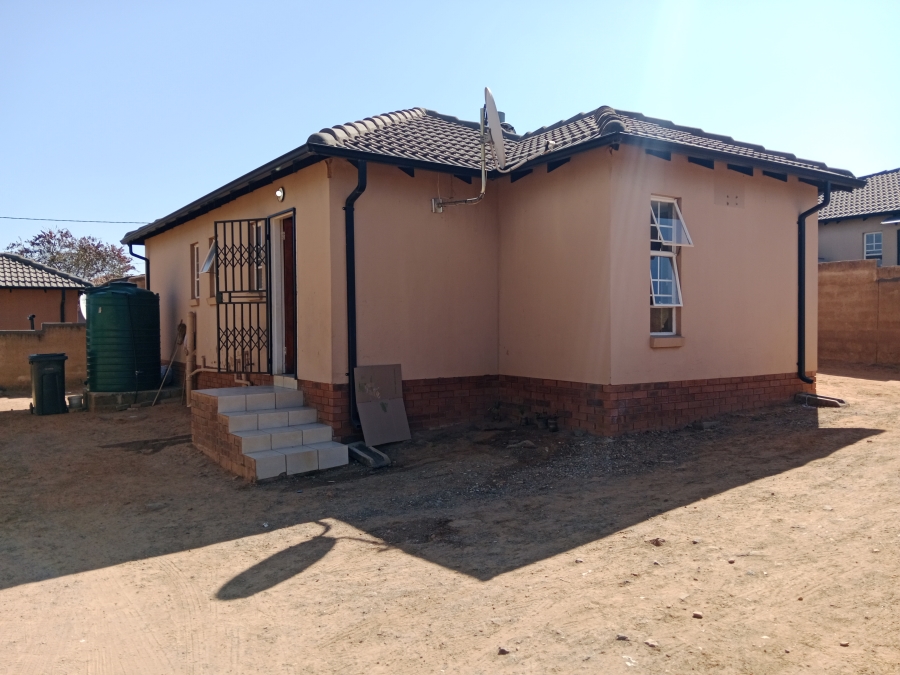 To Let 3 Bedroom Property for Rent in Glenway Estate Gauteng