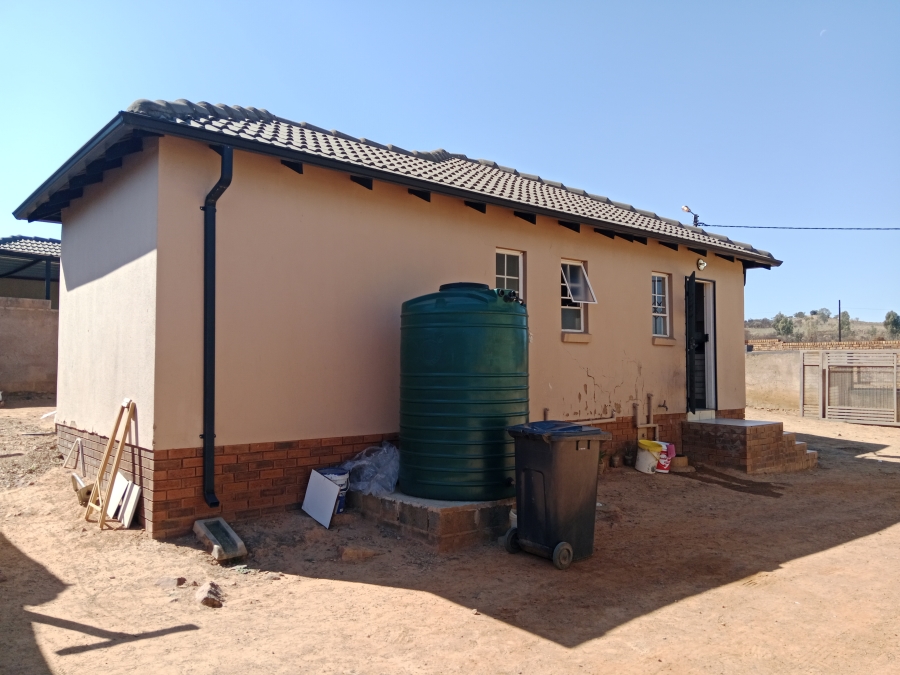To Let 3 Bedroom Property for Rent in Glenway Estate Gauteng