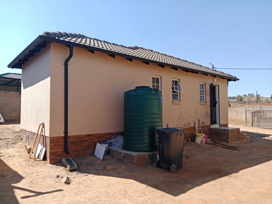 To Let 3 Bedroom Property for Rent in Glenway Estate Gauteng
