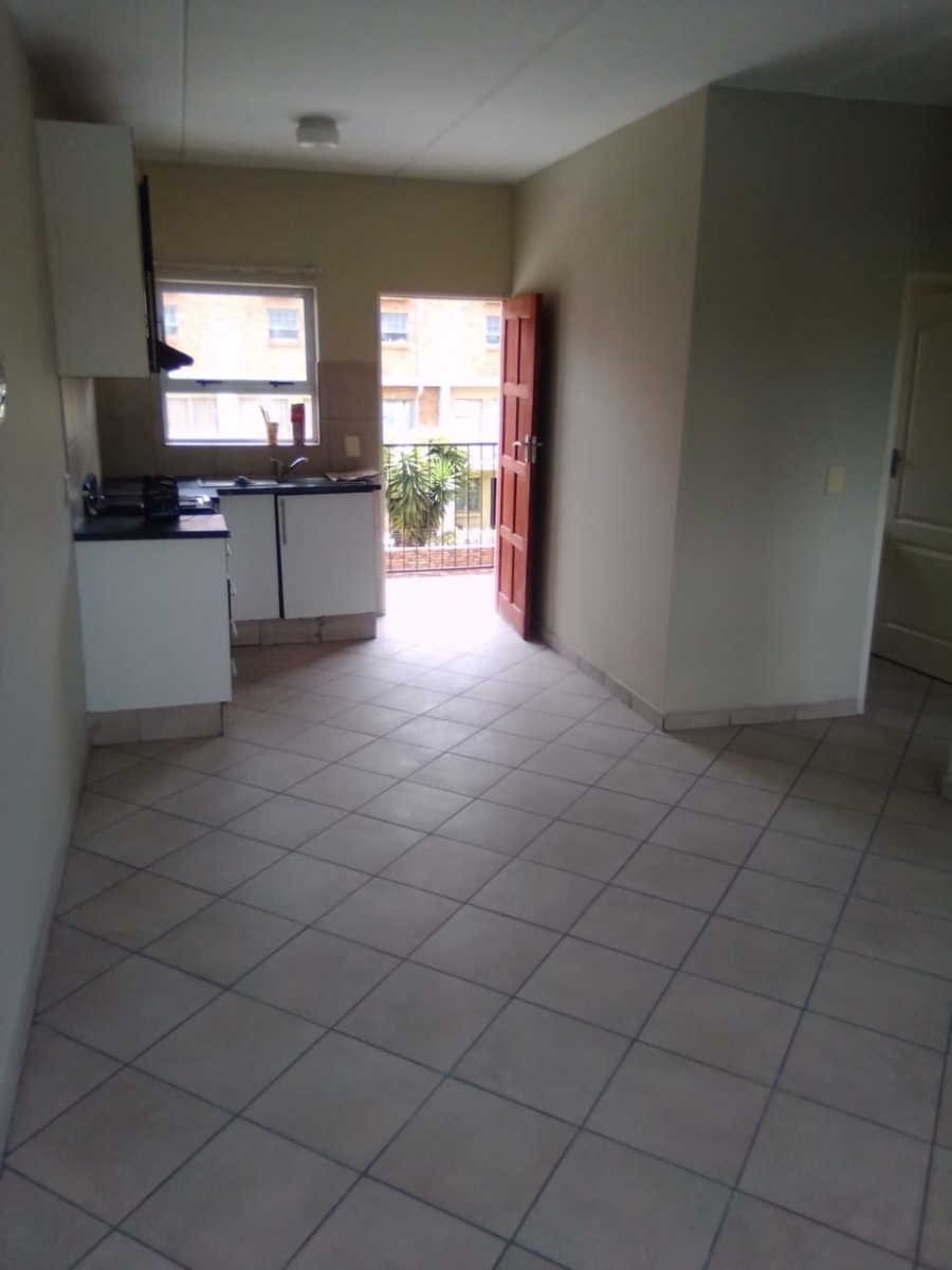 To Let 2 Bedroom Property for Rent in Greenstone Hill Gauteng