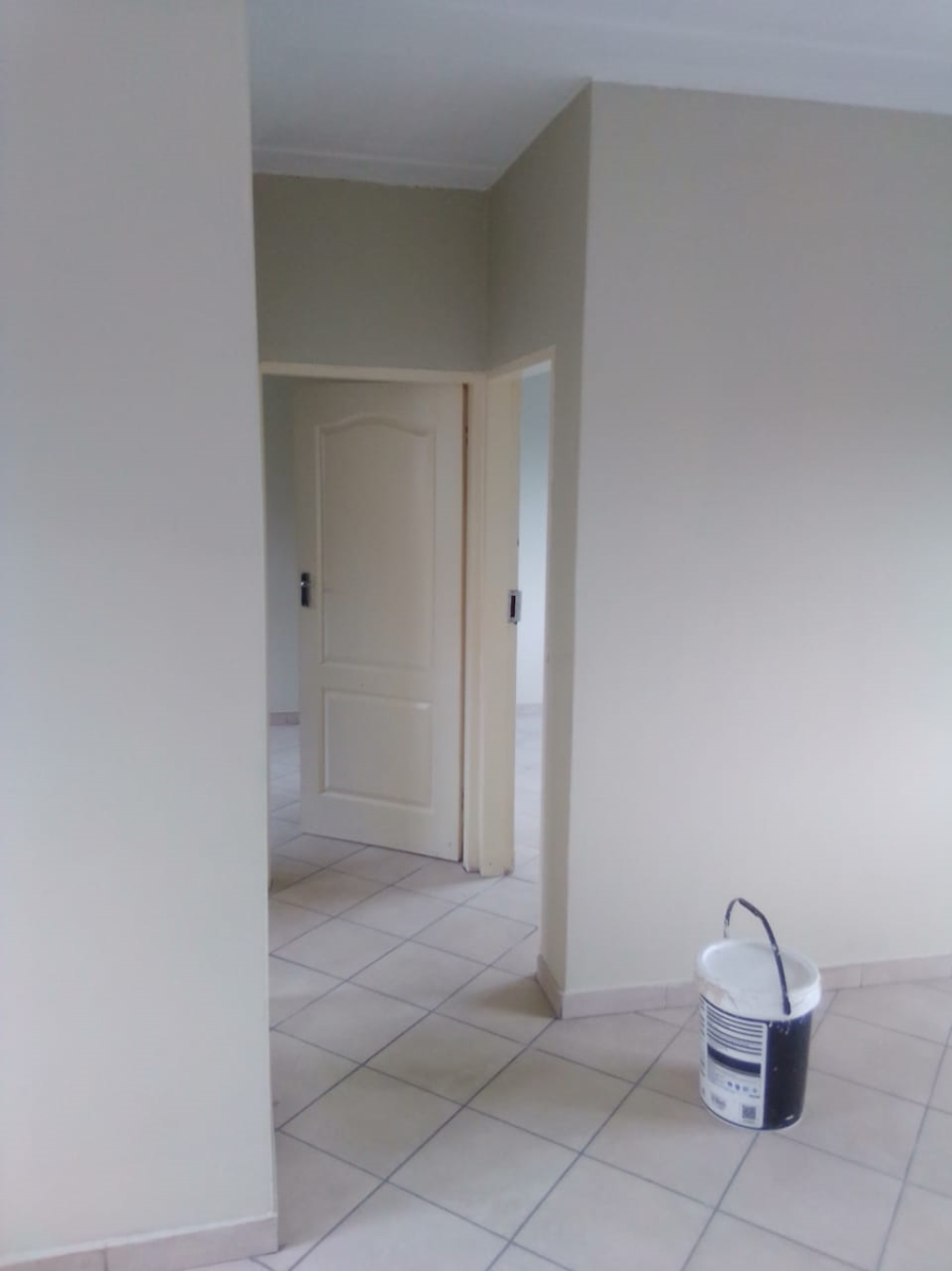 To Let 2 Bedroom Property for Rent in Greenstone Hill Gauteng