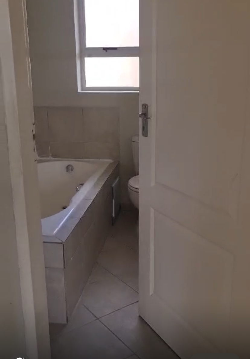 To Let 2 Bedroom Property for Rent in Greenstone Hill Gauteng
