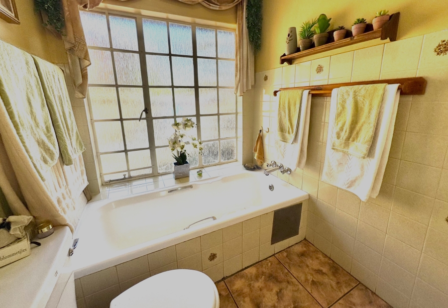4 Bedroom Property for Sale in Erasmuskloof Gauteng