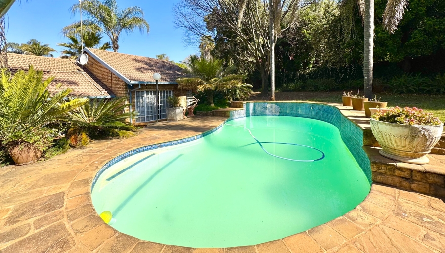 4 Bedroom Property for Sale in Erasmuskloof Gauteng