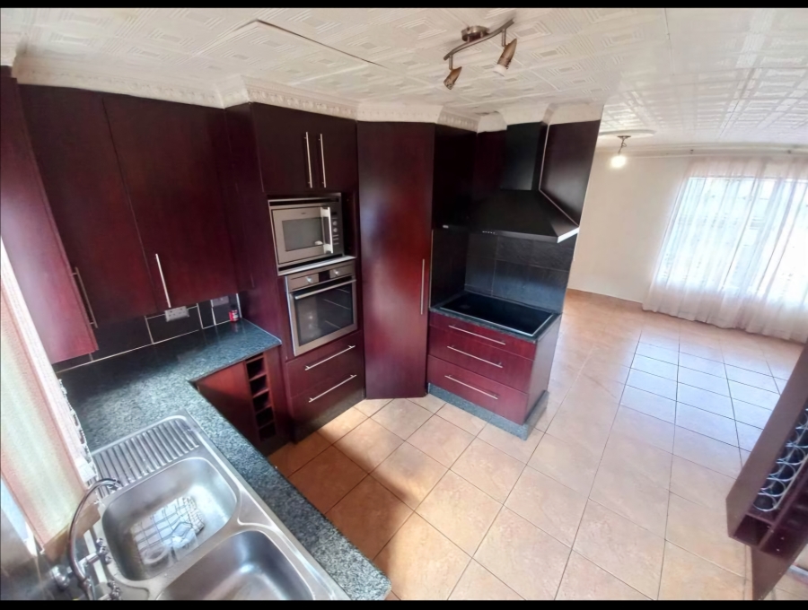 3 Bedroom Property for Sale in Danville Ext 5 Gauteng