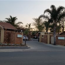 To Let 3 Bedroom Property for Rent in Equestria Gauteng