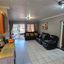 To Let 3 Bedroom Property for Rent in Equestria Gauteng
