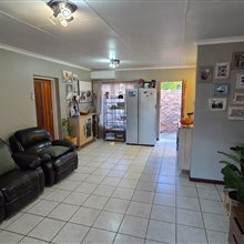 To Let 3 Bedroom Property for Rent in Equestria Gauteng