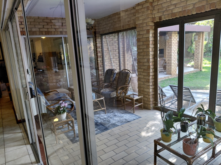 5 Bedroom Property for Sale in Lakefield Gauteng