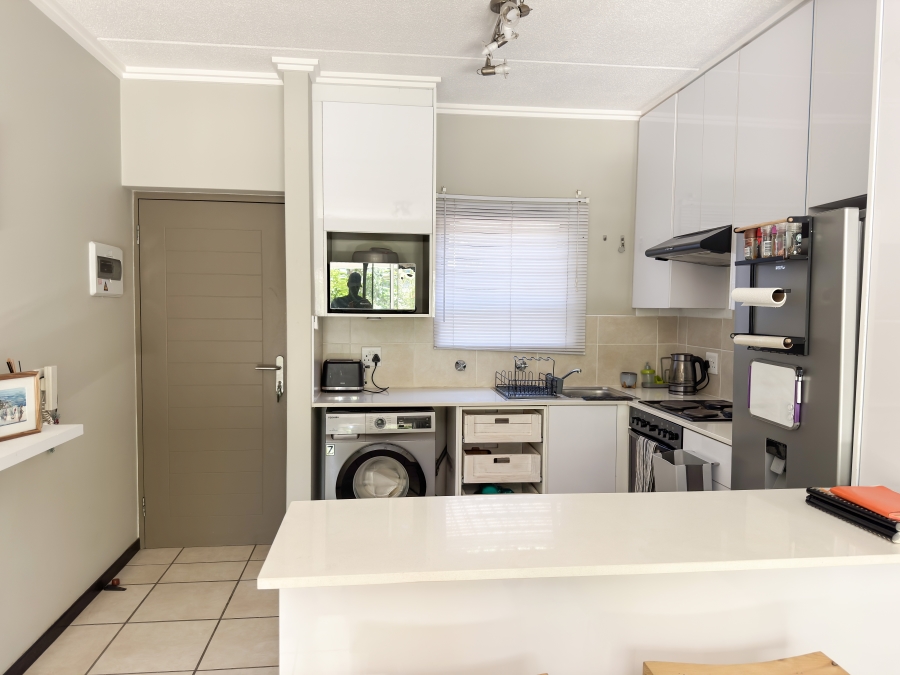 To Let 1 Bedroom Property for Rent in Bryanston Gauteng