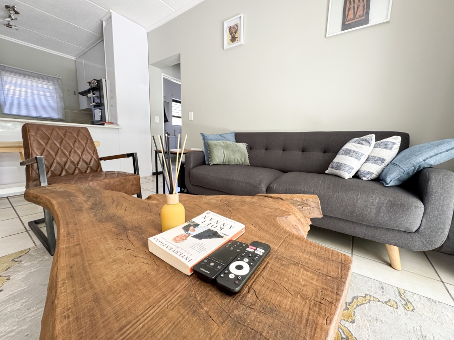 To Let 1 Bedroom Property for Rent in Bryanston Gauteng