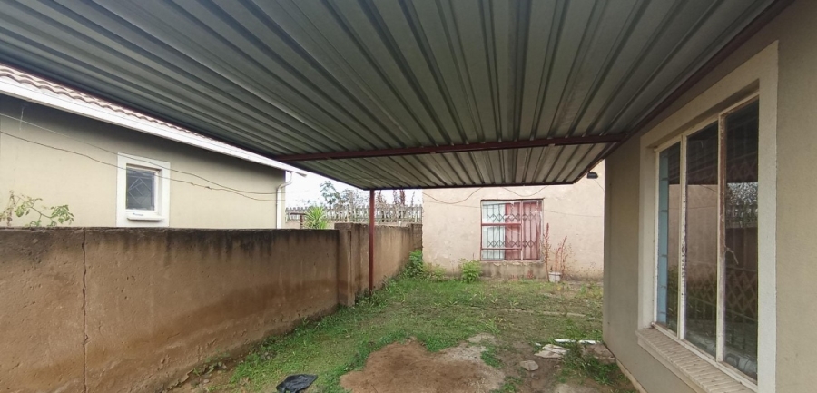 2 Bedroom Property for Sale in Nkwe Estate Gauteng