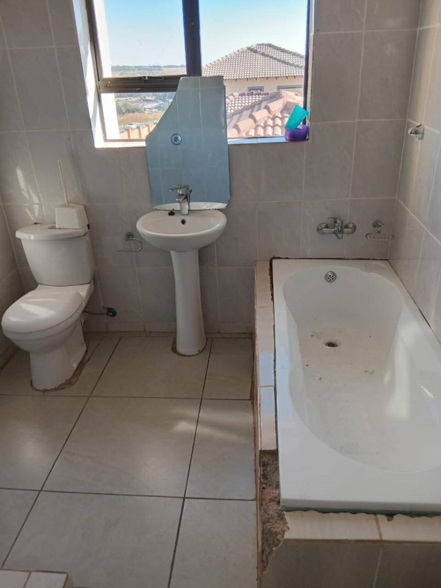 3 Bedroom Property for Sale in Wildtuinpark Gauteng