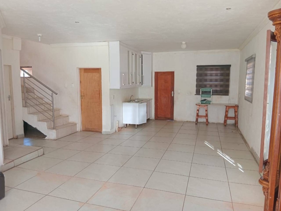 3 Bedroom Property for Sale in Wildtuinpark Gauteng