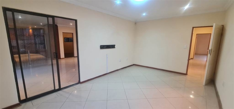 4 Bedroom Property for Sale in Cosmo City Gauteng