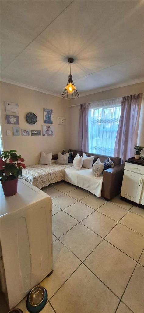 2 Bedroom Property for Sale in Cosmo City Gauteng