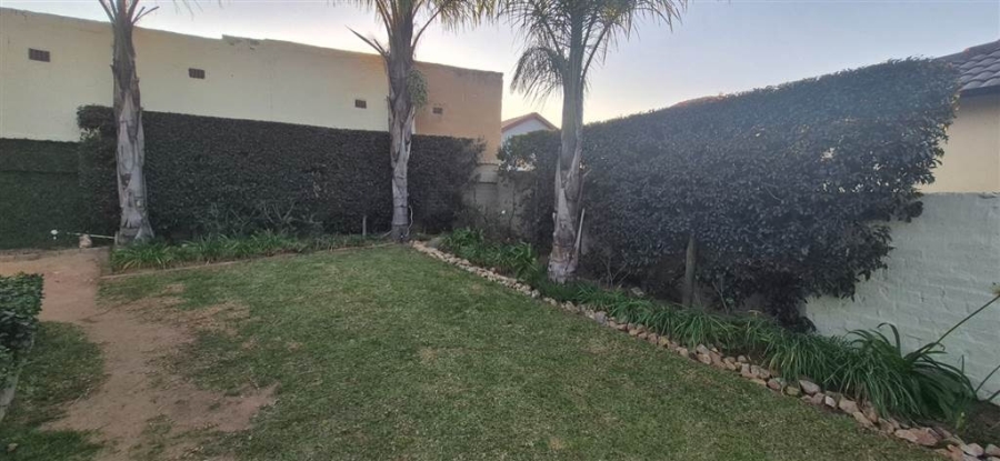 2 Bedroom Property for Sale in Cosmo City Gauteng