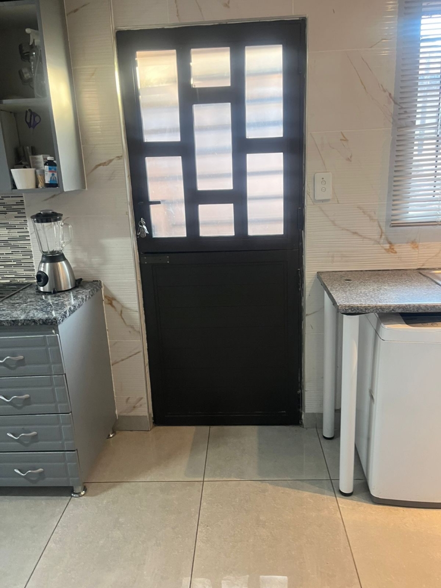 To Let 3 Bedroom Property for Rent in Ebony Park Gauteng