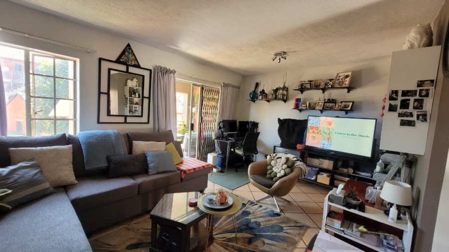 2 Bedroom Property for Sale in Die Hoewes Gauteng