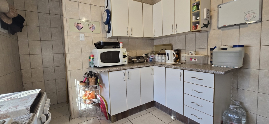 4 Bedroom Property for Sale in Moregloed Gauteng