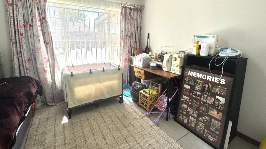 3 Bedroom Property for Sale in Elarduspark Ext 3 Gauteng