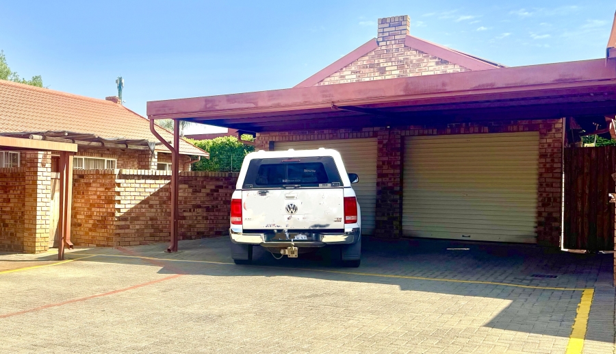 3 Bedroom Property for Sale in Elarduspark Ext 3 Gauteng