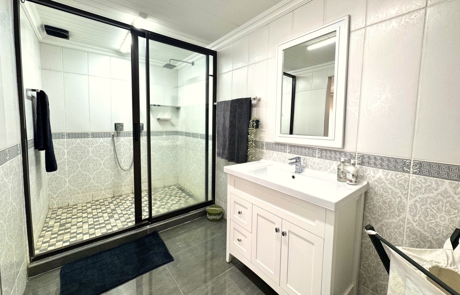 3 Bedroom Property for Sale in Elarduspark Ext 3 Gauteng