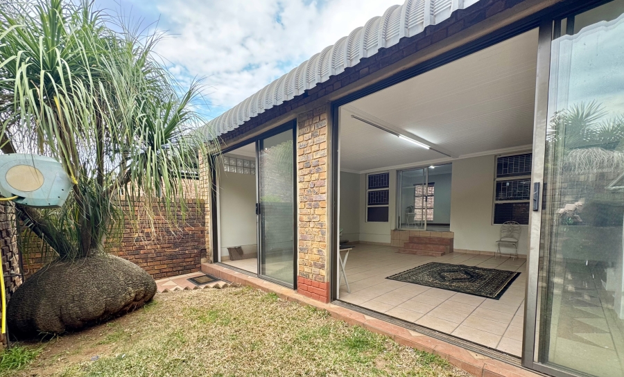 3 Bedroom Property for Sale in Elarduspark Ext 3 Gauteng