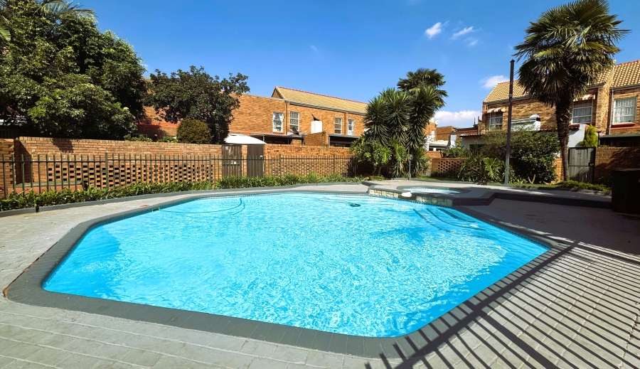 3 Bedroom Property for Sale in Elarduspark Ext 3 Gauteng