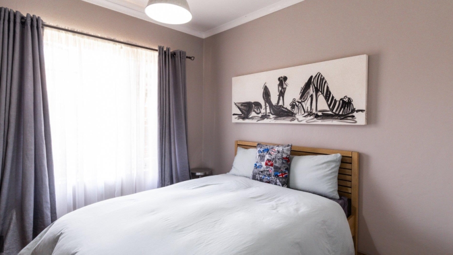 2 Bedroom Property for Sale in Rooihuiskraal North Gauteng