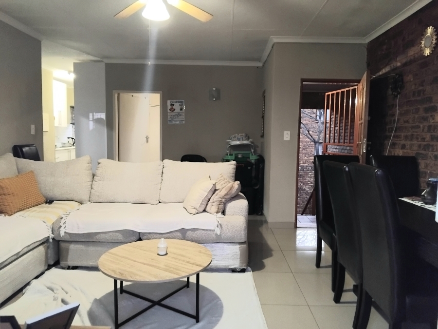 2 Bedroom Property for Sale in Zwartkop Gauteng