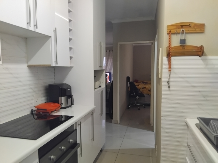 2 Bedroom Property for Sale in Zwartkop Gauteng