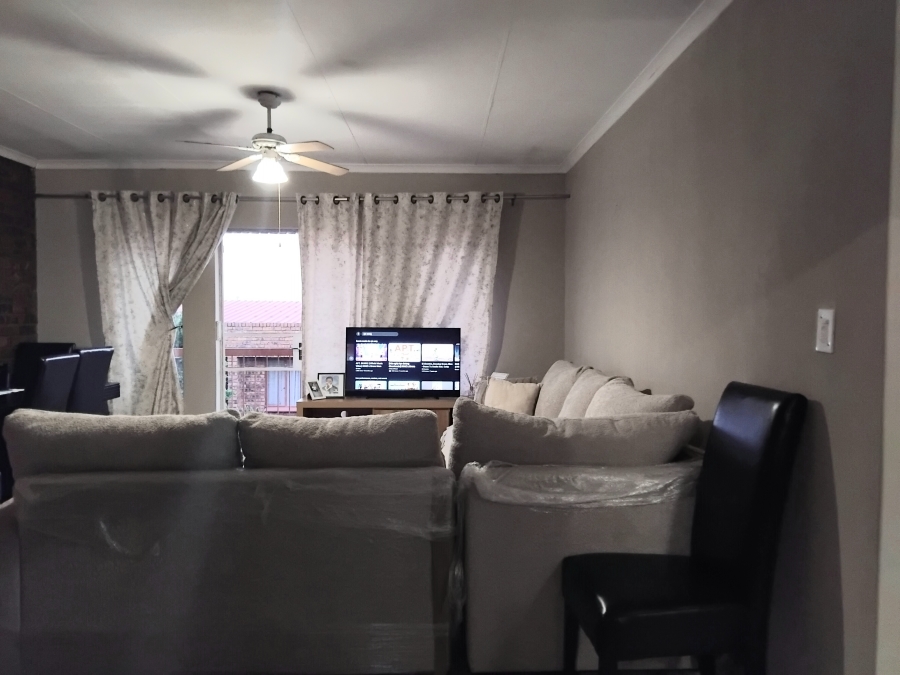 2 Bedroom Property for Sale in Zwartkop Gauteng