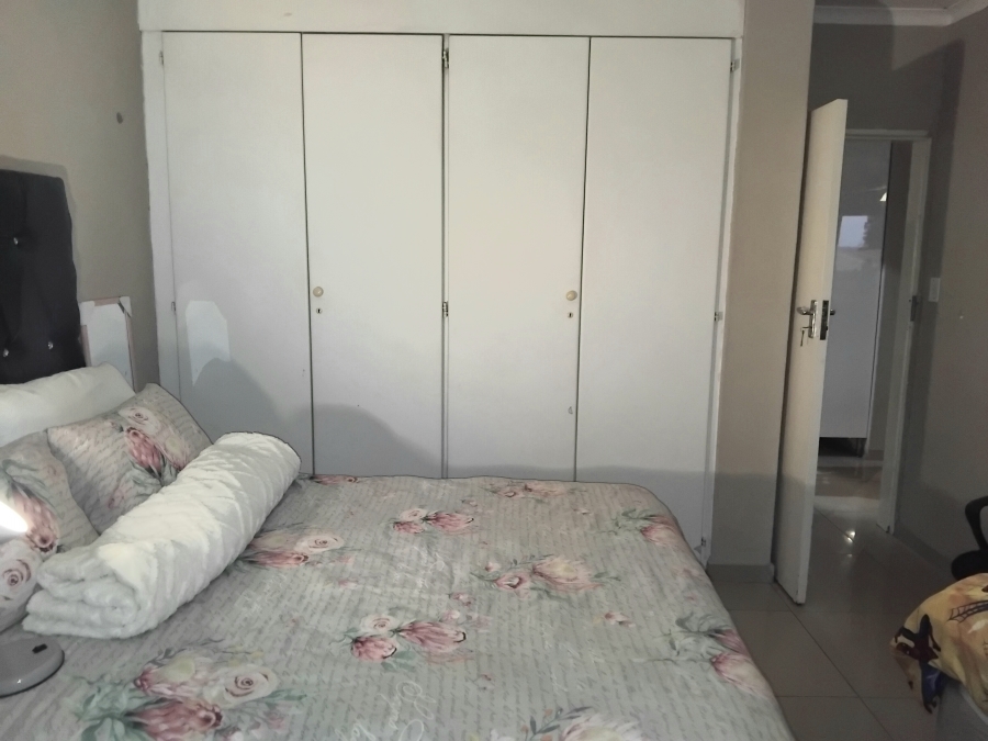 2 Bedroom Property for Sale in Zwartkop Gauteng